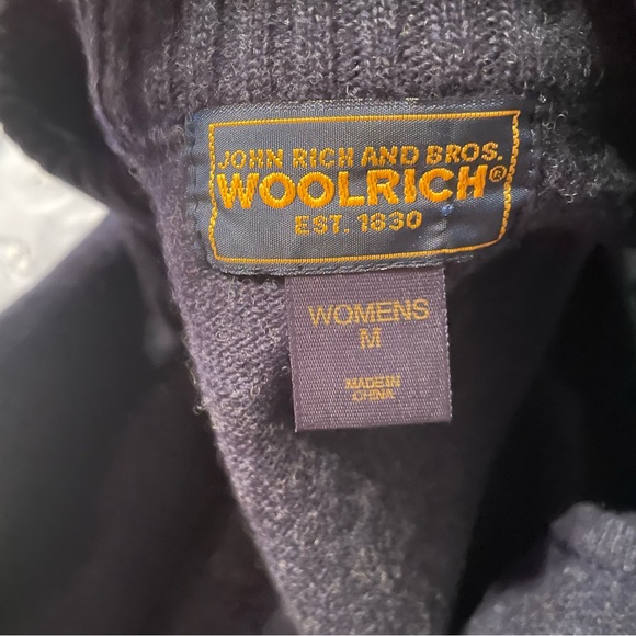 Woolrich Women’s Navy Blue Full Zip 100% Wool Vest Embroidered Bear Fish Medium - Picture 3 of 8